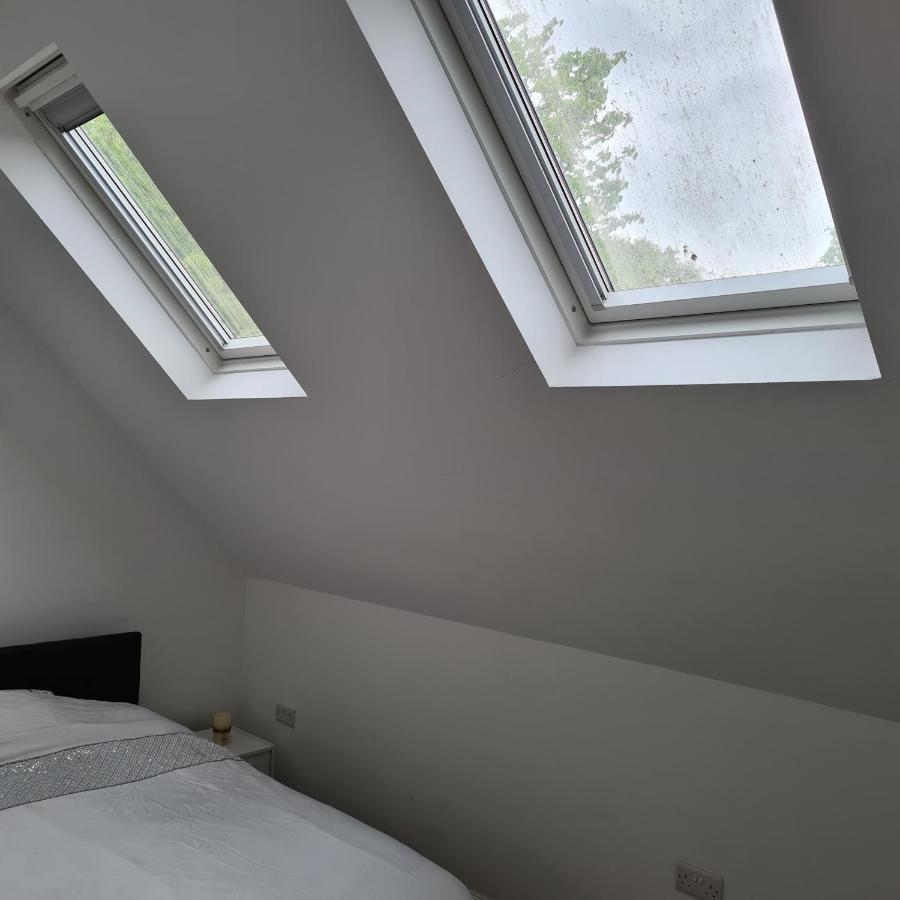 Beautiful 2-Bed Unique Loft Apartment in Beckenham Exterior foto