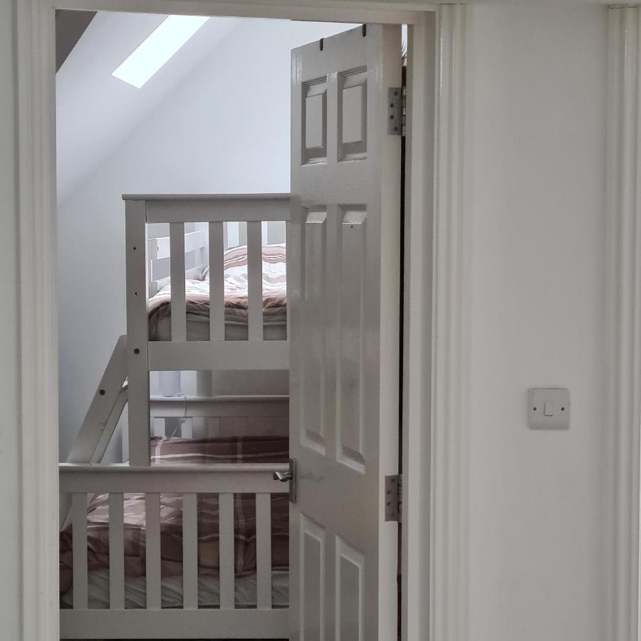 Beautiful 2-Bed Unique Loft Apartment in Beckenham Exterior foto