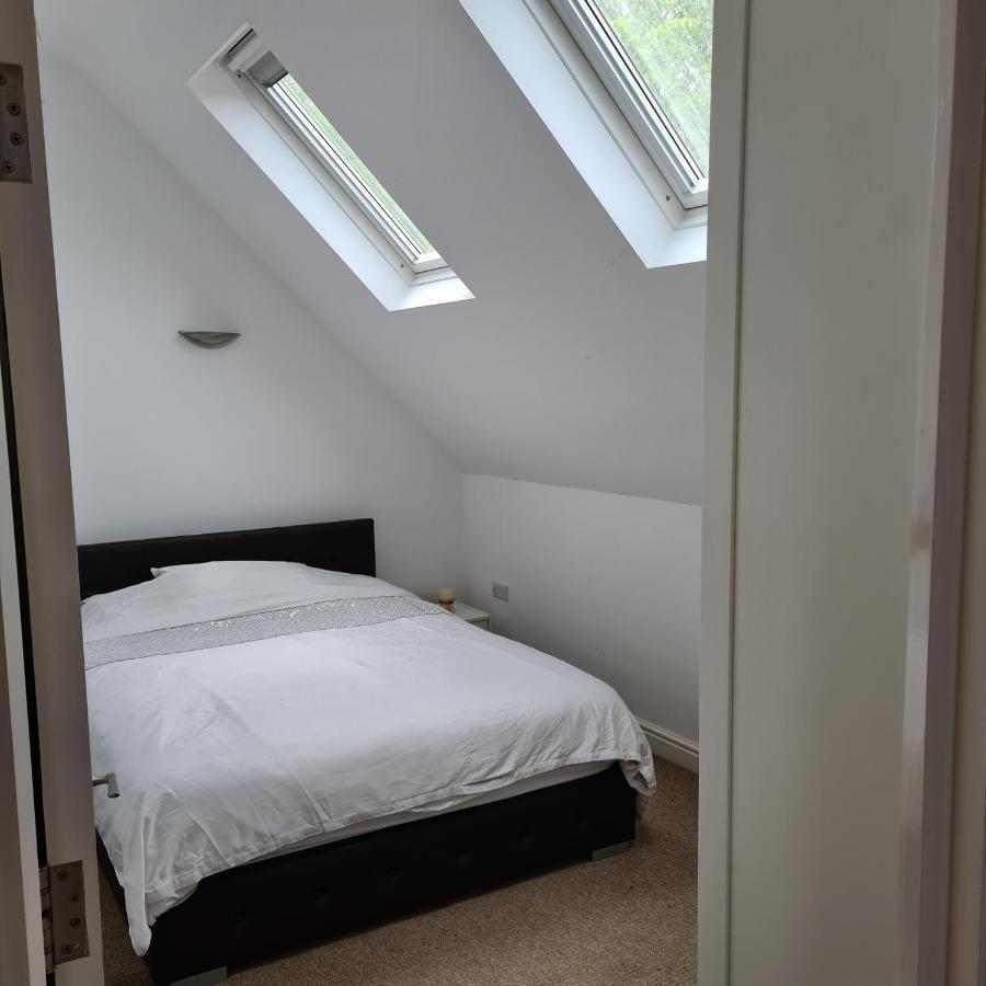 Beautiful 2-Bed Unique Loft Apartment in Beckenham Exterior foto